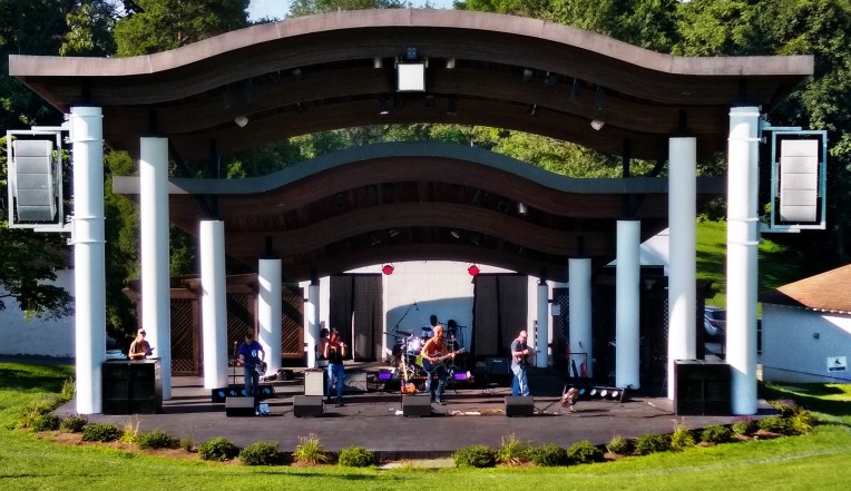 Polar Focus rigging for Community IV6 line arrays at Rose Tree Ampitheater in Media, PA.